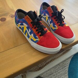 Vans ComfyCush Slip-On Autism Awareness Collection 8.5 Mens Or 10 Womens.